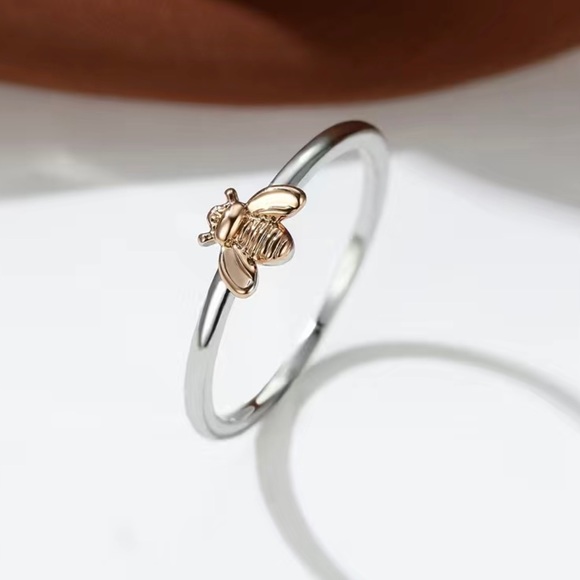 🐝 Two toned silver yellow gold BEE Ring - Picture 2 of 10
